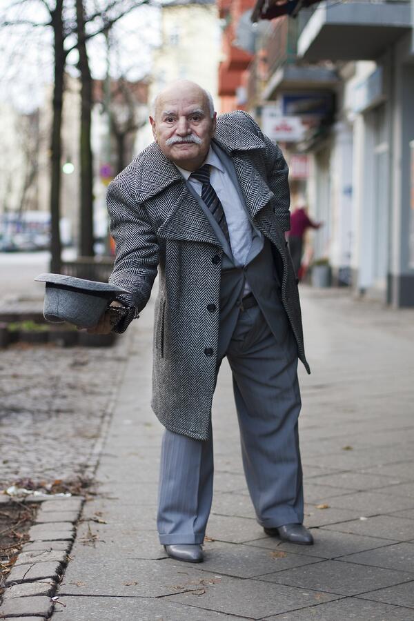 SamMurphyTO's tweet photo. This put a smile on my face. The Coolest 84-Year-Old on the Internet http://t.co/WXWNlZDGQ6  http://t.co/yrUbI7N5QX