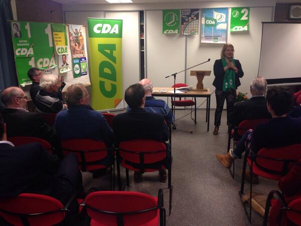 jasperdevink's tweet photo. Nieuwjaarsreceptie en aftrap campagne @CDAWoerden met goede speech @Esther_de_Lange in #kamerik #GR2014 #woerden http://t.co/3bcS1REgJ1