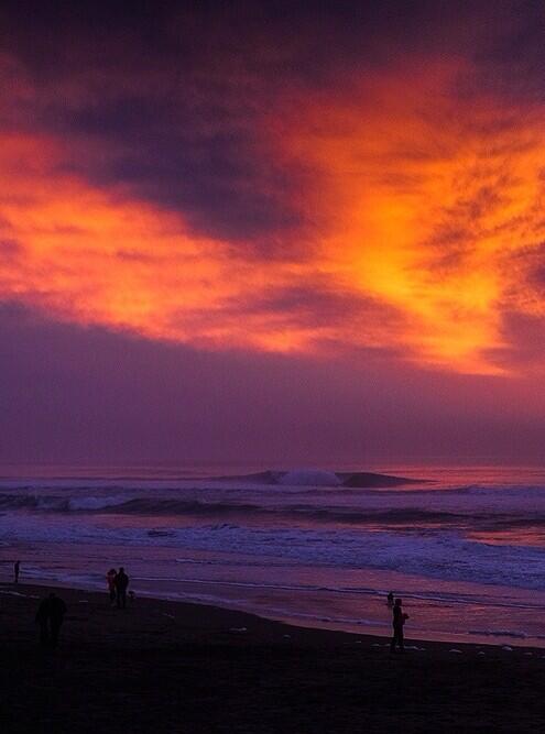 sunsetchasers_'s tweet photo. Sunset at the beach http://t.co/2SAyo0gJgM