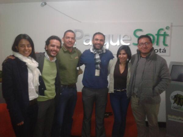 fredycardenasmo's tweet photo. Foto con la familia @ParquesoftBog @xtingray @pygmalionCol gracias por todo los esperamos en #Medellin http://t.co/R79d0PQyGB