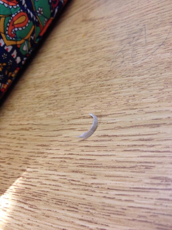 thatbarksgirl's tweet image. #KHSProblems @KHS_Problems @KHS_Problems2nd @exclusive_khs toenails on the desks! Eww!!