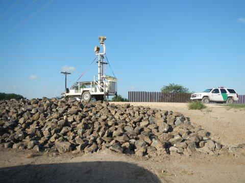 HurleyIR's tweet photo. @USBP @DHSgov  #TopDog Camera Testing #ProtecttheBorder http://t.co/rLHrrvboUb