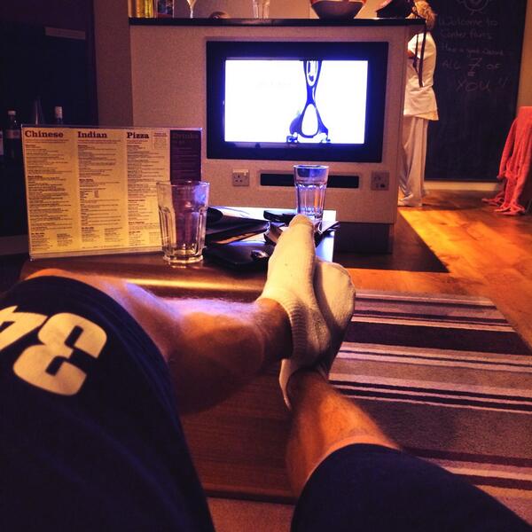 Bale_Official11's tweet photo. Chilling in the villa 👌 http://t.co/H2dBzJ2lbQ
