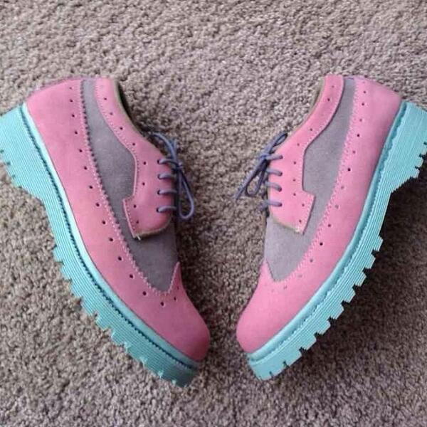 docmartshoes's tweet photo. Cari sepatu custom, barbie, docmart, nb, nike etc ? Follow &amp; cek twtr kita yok. Jual sepatu dgn harga murah :) http://t.co/fIVqFzw67y
