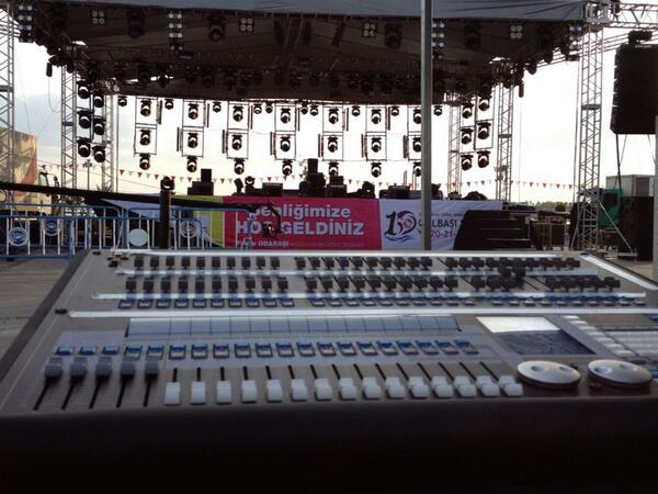 zirveses tecnical equipment <a href="/ClayPakyNews/">Claypaky</a> <a href="/Robelighting/">Robe Lighting</a> @dbaudiotechnik @AvolitesMedia <a href="/AvolitesLtd/">Avolites Ltd</a>