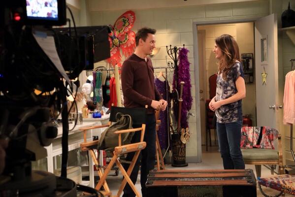 hotnclevelandtv's tweet photo. Joy and Jay! @janeleeves @Stevevalentine @tvland #laughmore http://t.co/MlGF53DBmH