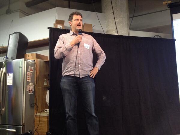 mansillaDEV's tweet photo. .@davenielsen of #cloudcamp kicking off #DoGoodSF hackathon  @hp @intel @mashery http://t.co/G1Be3hDzss