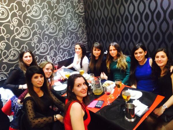 AnaInesMartnez's tweet photo. Cena de chicas #madrededios http://t.co/mtLW4mnDrj