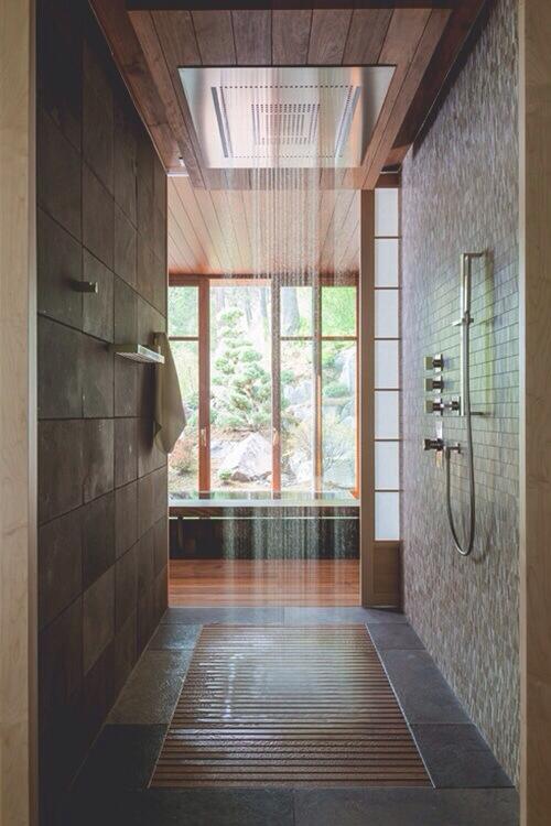 futurecrib's tweet image. It's shower time. 🚿🛀