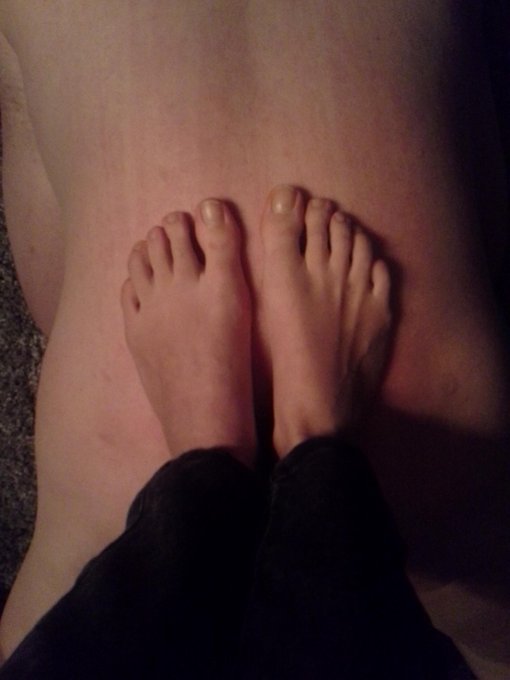 My feet look good on you. http://t.co/nf6XN9zYSs<a href="/tag/chastity"class="tags"><span>#chastity</span></a>