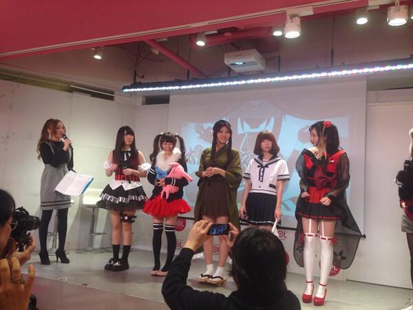 清水りょういち ライター 元 月刊歌謡曲 編集長 No Twitter 今日は 一触即発禅ガール が市ノ瀬雪乃 の手によってマンガ連載開始ということで その記念イベントを原宿jolに見に来ました ギックリ腰で出演が危ぶまれてた市ノ瀬雪乃さん 19 もちゃんと来てたw Http