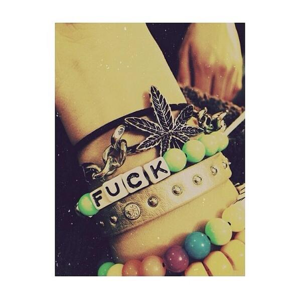 MarijuanaModels's tweet image. ♡☮ [Larastonerface] TheMarijuanaModels.com #MarijuanaModels #KUSHCommon