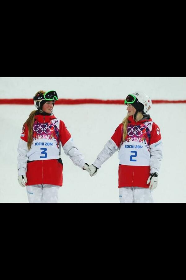 veilleuxLau's tweet photo. Proud! #CanadaProud #DufourLapointe #skiacrobatique #Olympics2014 #Sochi12014 @CDNOlympicTeam http://t.co/0g3KE6hBBZ
