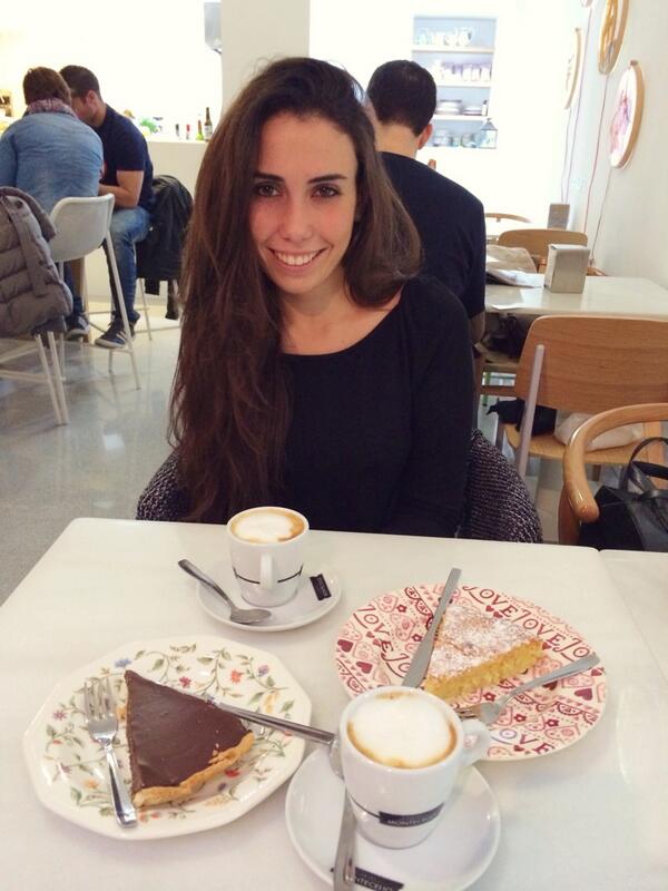 estrelladiazb's tweet photo. Con lo más bonito de todo Alicante ♥️ @LauraPardo10 http://t.co/ZCjzGiMKge