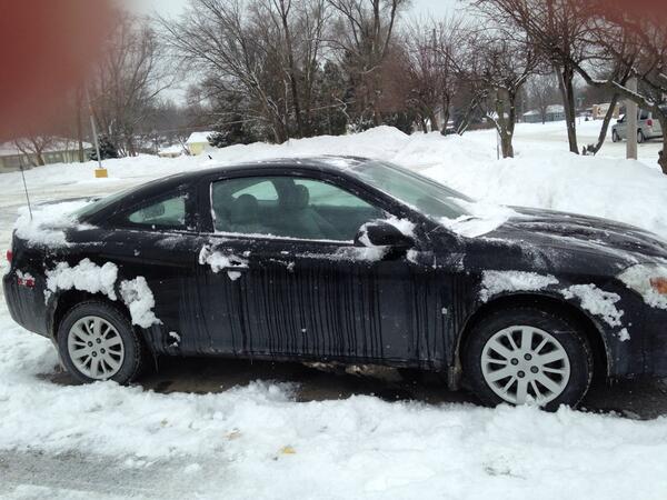 HeatherHARTLEYY's tweet photo. @_CourtneyAnne_ got your car all cleaned off for ya!! Love ya:) http://t.co/PGK6v7t6iZ
