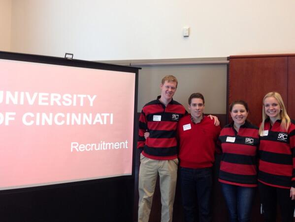 Check out <a href="/SACuc/">UC Student Alumni Council</a> presenting at the <a href="/CASEASAP_D5/">CASE ASAP District 5</a> conference! <a href="/victoriakuhlman/">Victoria Kuhlman</a> @Benjamin_Keefe <a href="/WeilinCuzImYung/">Quaran-TIM</a>