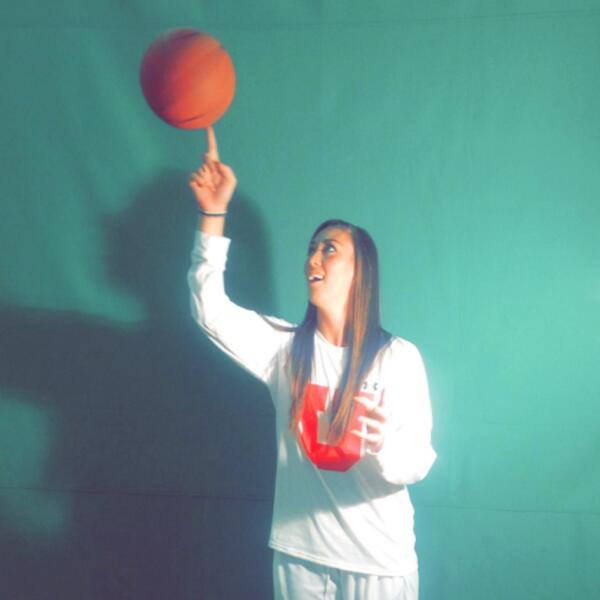 WendyAnae's tweet image. It's Gameday!!Go Utes👊😏🏀 #beatOregon #bleedingRED