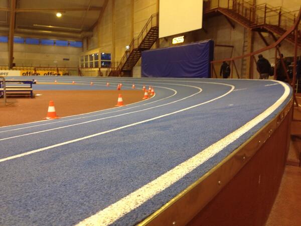 Fantastisk dag idag. 9:51:92 på 3000m på #vinthundsvintern, med målet att gå under 10. Fånleende, på plats!