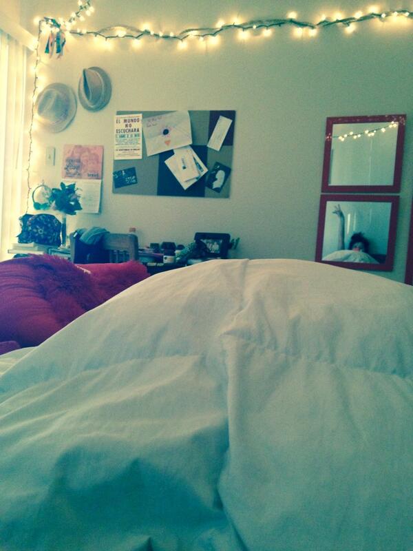 solgodinez1's tweet image. In case that you wonder what I'm doing #noshame #LazyDay #tonsofhw