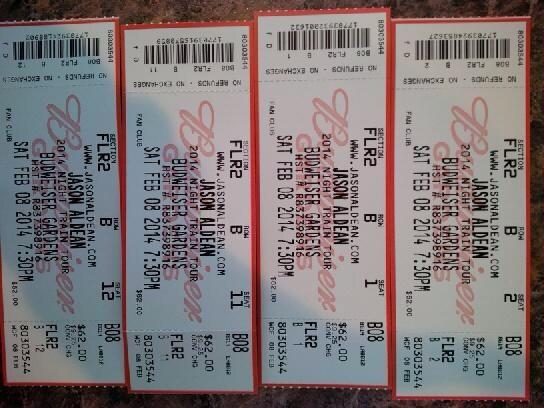 CoxNatasha's tweet photo. Let the festivities begin @daymans88 @RobynD07 @tyler_cox02 #christmaspresents #FGL #JasonAldean #tylerfarr http://t.co/0kvBY0EOpP