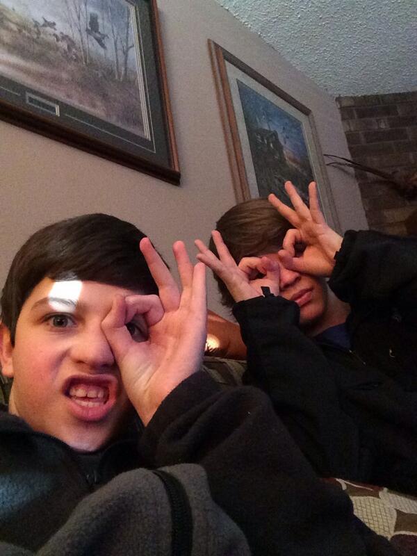 ley_parker's tweet photo. Swagger kings #9thou @Logan_Ley2 http://t.co/mFD5JTHMsS
