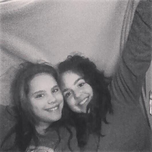 2002_pomposo's tweet photo. Mii pekeña loka esto va por ti...Ya casi 7 añiitos juntas y siempre igual eh...mii pekeña patri q nunca cambies tkm:) http://t.co/BpetBQjVLa