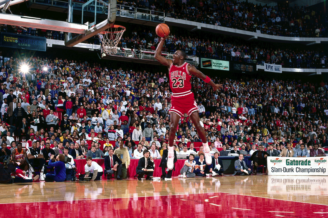 michael jordan iconic dunk