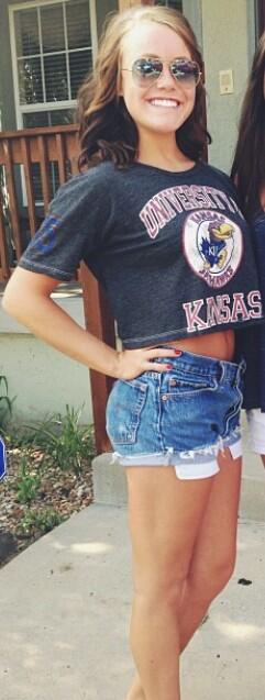 iLLSWGD's tweet image. ok those legs are hand carved by Jesus