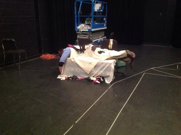 tps_drama's tweet photo. Shakespeare was born on a sunny day. He woke up in a bed of gloves and hay. #7thpd http://t.co/beufZCZm8i