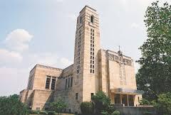 CathChurchTour's tweet photo. St. Catherine of Siena Parish in #Bexely Ohio! #Catholic #Churches #architecture http://t.co/vytW8yYKyU