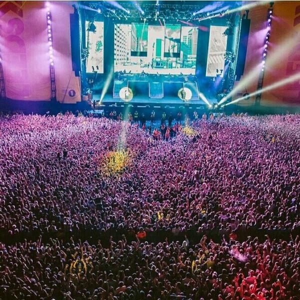 MusicInPicture's tweet image. Eminem at Leeds festival -