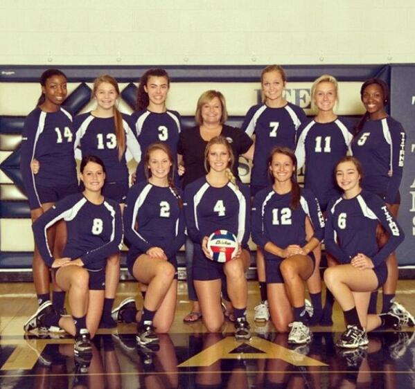 iLLSWGD's tweet image. never forget 

volleyball booty