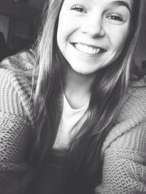 iLLSWGD's tweet image. I mean come on she's adorable! 🎀 @ellesandbothe