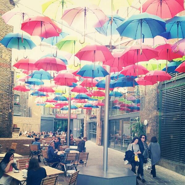 oorouseoo's tweet photo. From Madrid to London, with @alealvaradoj @cmessia @IGalvana @ppintadog http://t.co/3ySDIEhMxz