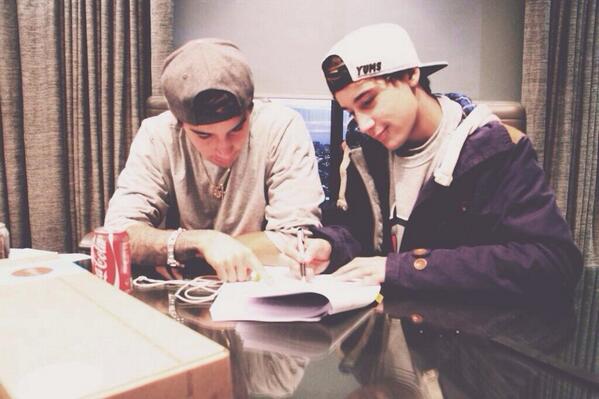 brookstncgdr's tweet photo. Gniw http://t.co/IhYL3nJu6t