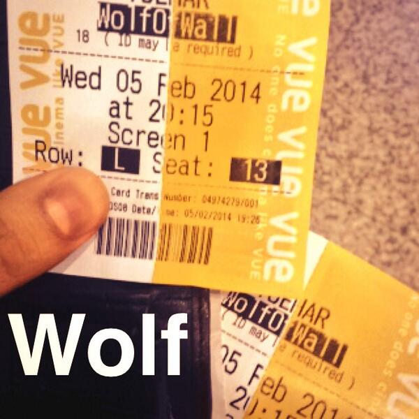 RikkiBhachu's tweet image. Always get a middle seat towards the back. #BetterViewing #wolfofwallstreet