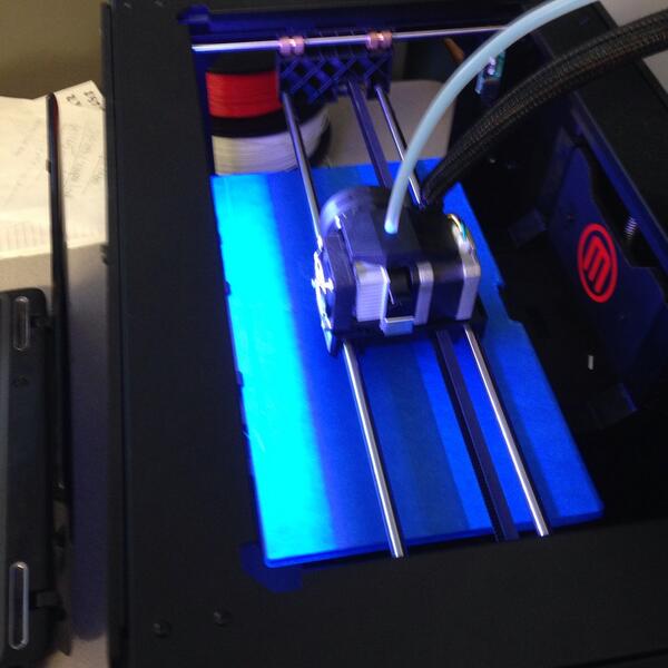 Woah! Look how cool this 3-D printer is! Thanks to <a href="/CatherineCtzuzu/">catherine</a> for fundraising for #wildwoodiB !