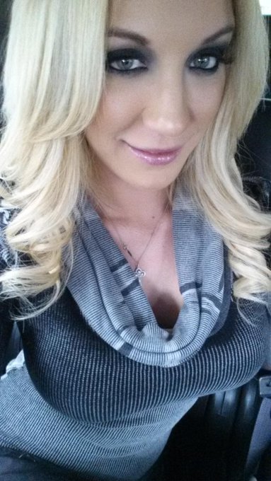 On my way to my first location shooting photos for http://t.co/T1Q0R4g6KN http://t.co/rXR4X48n2H<a href="/tag/tittytuesday"class="tags"><span>#tittytuesday</span></a>