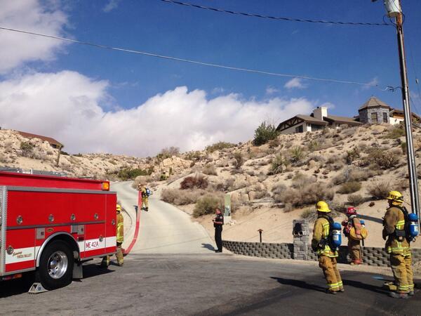 SBCOUNTYFIRE's tweet photo. Division 5 deep stretch training with #ME41 #ME42 #ME36 #BC148 *dmf http://t.co/tsmPV6cEri