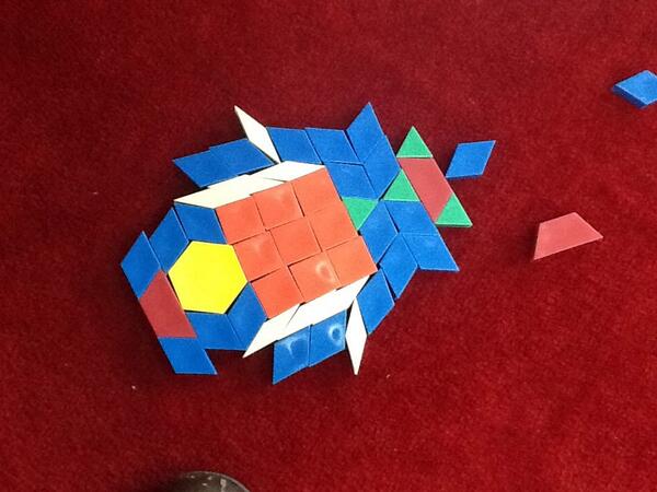 K2Jakarta's tweet photo. @yiskp @DPAKinder2013 @YISbrown Guo Guo: this is my emegenien fish http://t.co/ZIO1wYXrjE