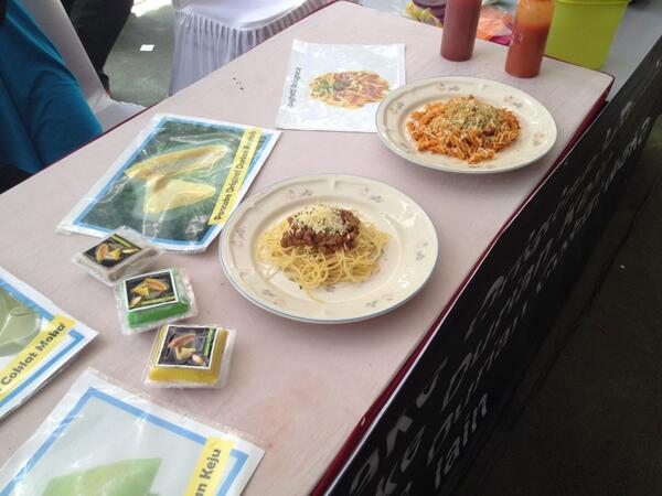 timotiusdenis's tweet photo. “@ISMC9SEASMC1: @DoerianRuntuh , spaghetti bolognese dan pancake durian :9 #minEXPO2014 http://t.co/LR7swrP4rO”