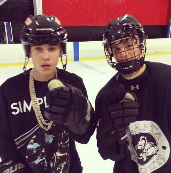 FanlyHockey's tweet photo. Justin Bieber could probably score on me #ShitGoaliesNeverSay http://t.co/7TKcbrYvrM