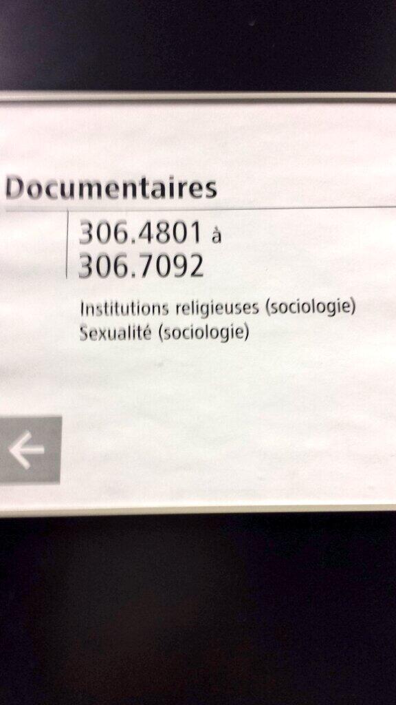 Parfois le placement des #livres a la bibliothèque donne lieu à des rencontres impromptue.#sexe #religion #isbn #banq
