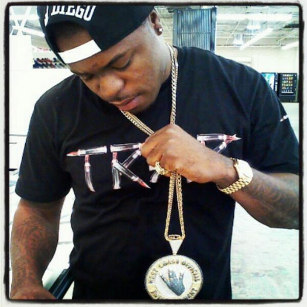 CeeWee3rd's tweet photo. West Coast Official Neck Wear http://t.co/4Y0pnNGvsg
