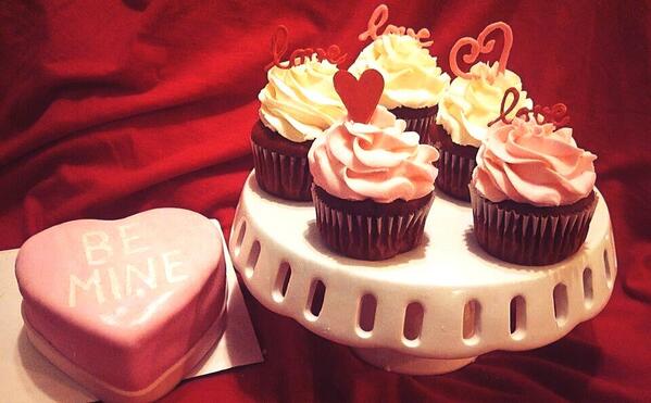 ddtampa's tweet photo. #ValentinesDay is near. Order your mini #cakes and #cupcakes today. 813-641-4666. http://t.co/nV3vHzkK9O