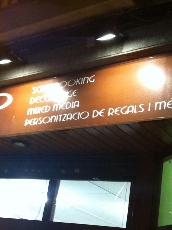 sr_enric's tweet photo. Aquí s'humanitzen objectes @CatalaCorrecte @philmusical #personització #mataró http://t.co/xciHcSu4bm