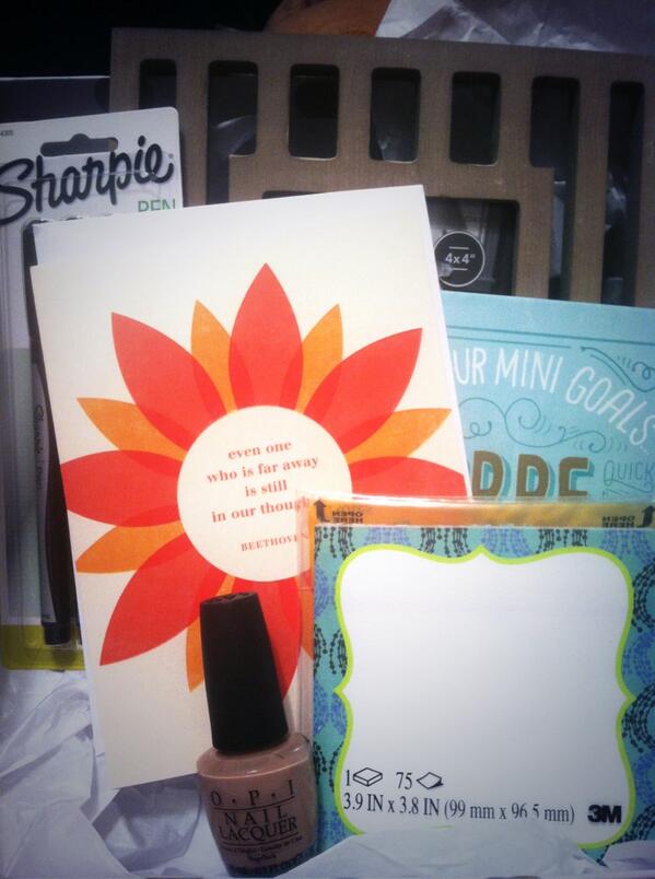 carlykedwards's tweet image. Shout out to my sweet spud @jcwortham for the thoughtful #comps2014 necessities! My comps group loved the snacks 😍😁☺