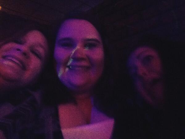 bamilne14's tweet photo. GIRLS NIGHT OUT!!! @foxy_diva @Emily1Maynard http://t.co/th8i1kkboF