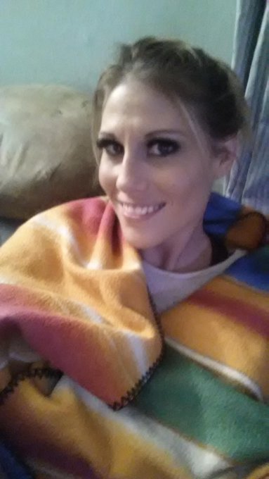 Lol forgot the pic!!! Here Yall go!! http://t.co/9vJvYlp5Vg