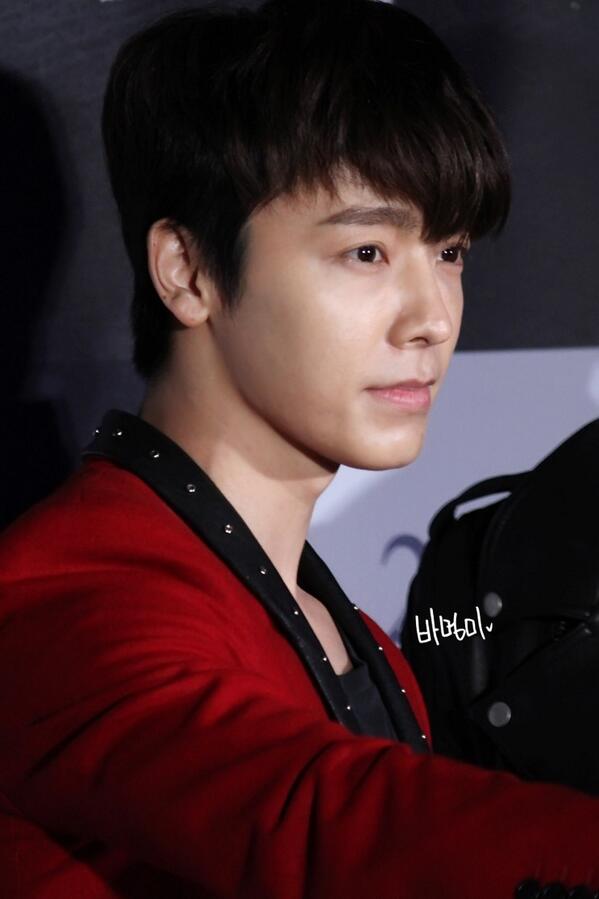 asahi_dee's tweet photo. 140205 Donghae at ‘A Man Who God Sent’ Movie VIP [바멍미] [6] http://t.co/vhyFUOy5aM